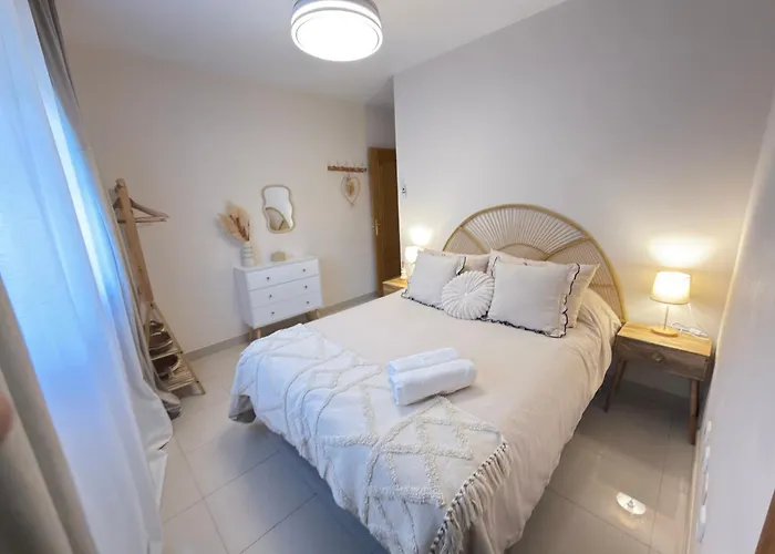 Apartamento céntrico junto paseo, playas y zonas de interés!!